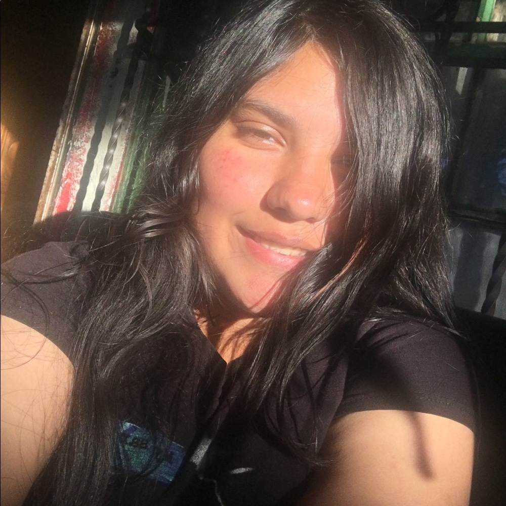 Meet your Posher, Esmeralda